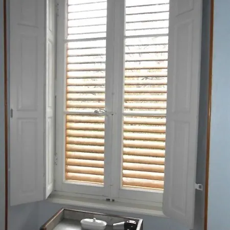 Couette-café Chateau De Michel De Lanes 3*