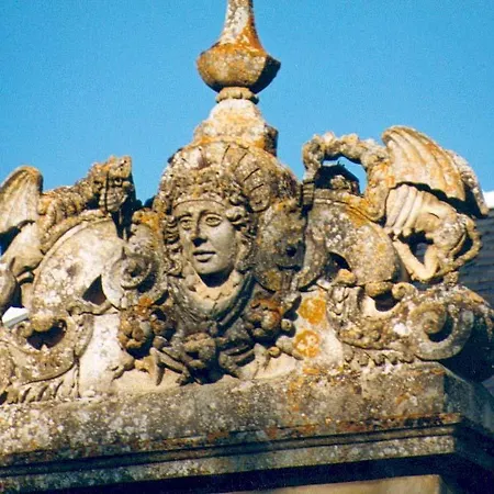 Chateau De Michel De Lanes