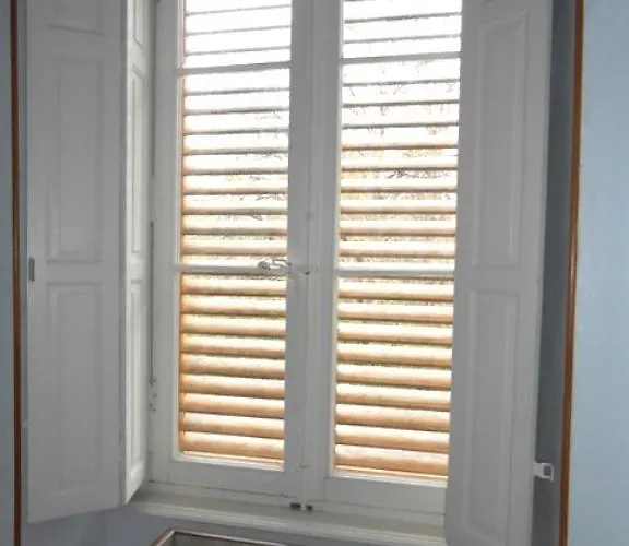 Bed & Breakfast Chateau De Michel De Lanes 3*