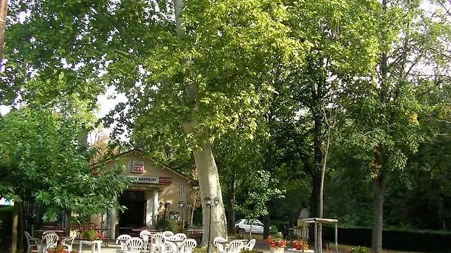 Bed & Breakfast Chateau De Michel De Lanes 3*